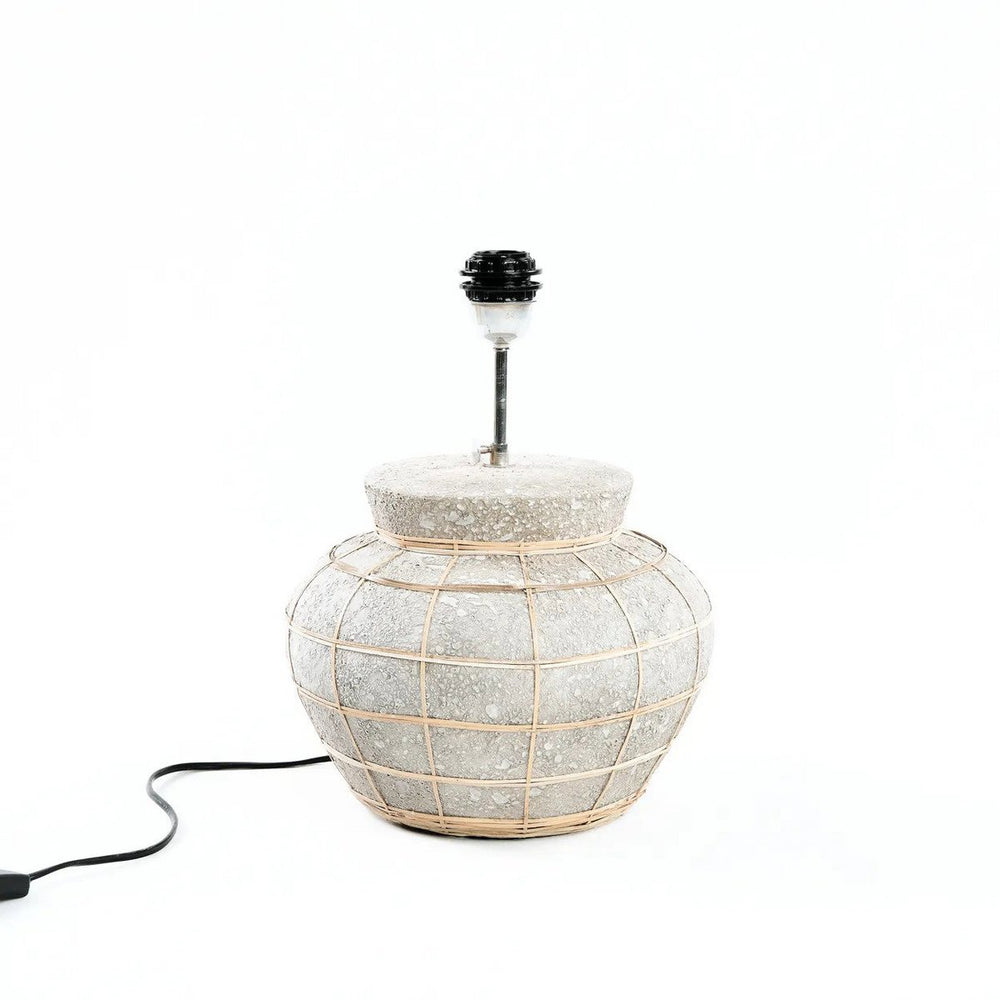 Beige and grey terracotta table lamp with rattan grid and fringed grass shade